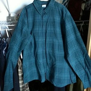 Columbia long sleeve button down shirt (NWOT)